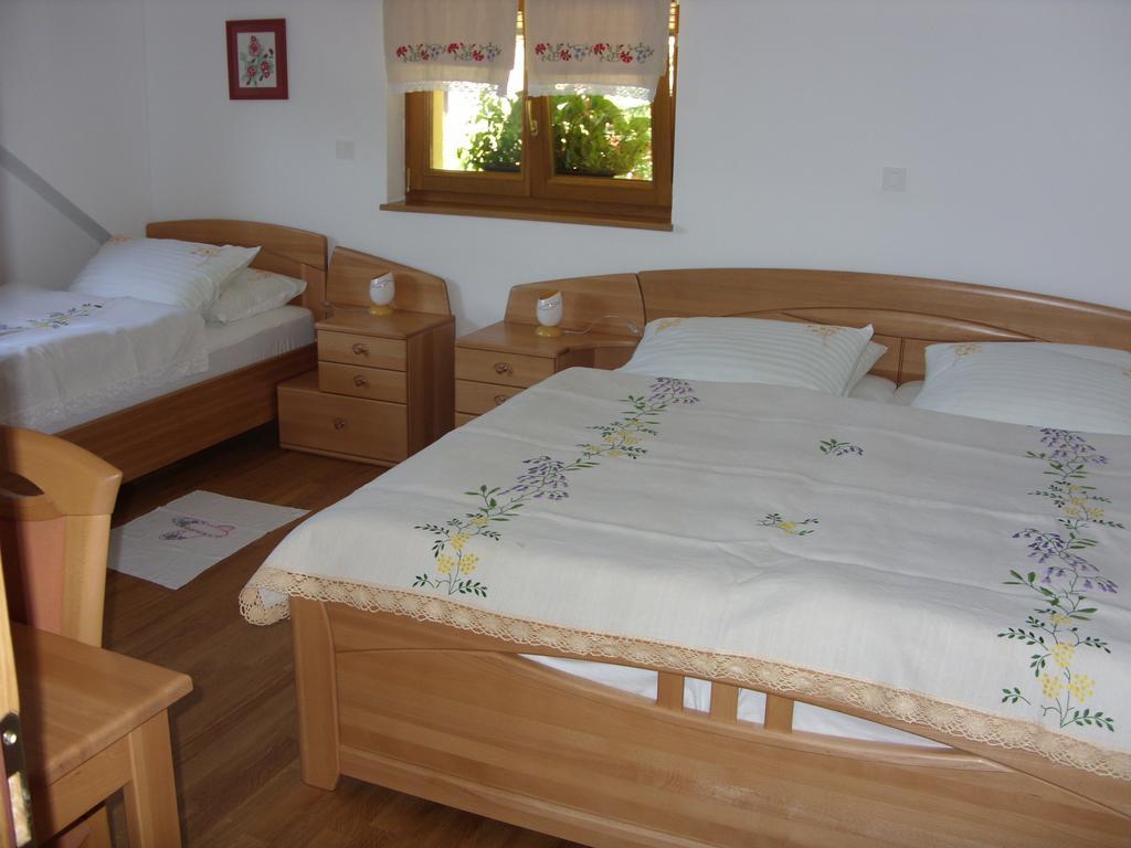 Tourist Farm Ob Izviru Krupe Vila Semic Quarto foto