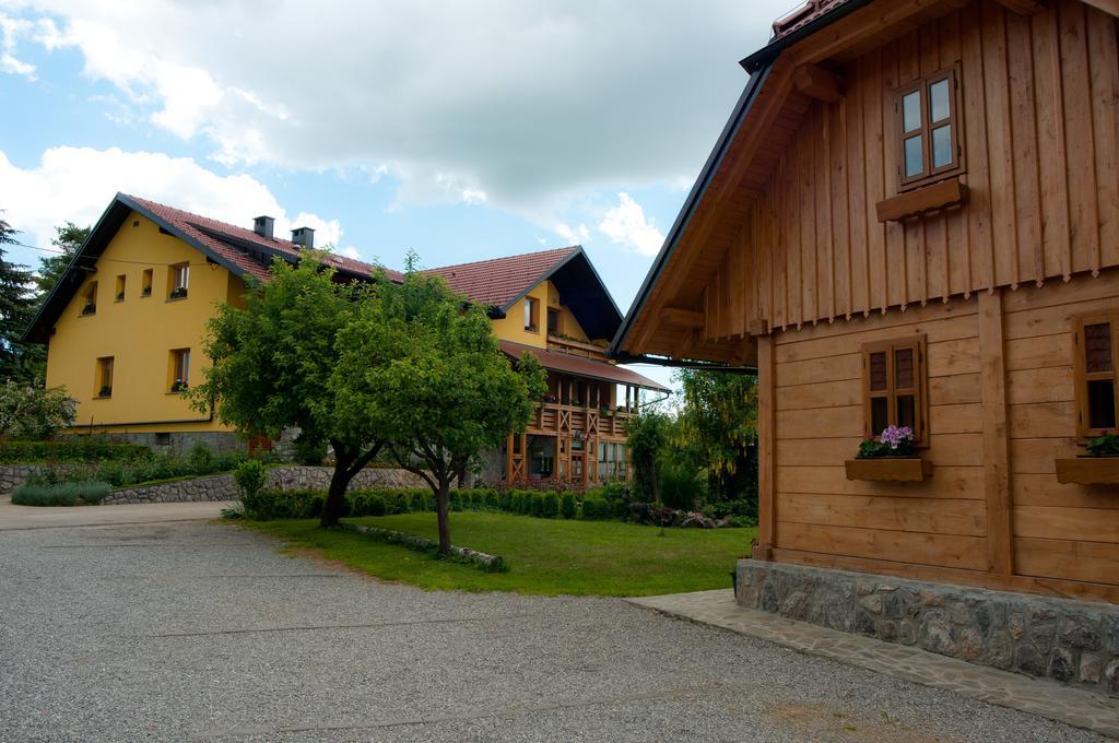 Tourist Farm Ob Izviru Krupe Vila Semic Exterior foto